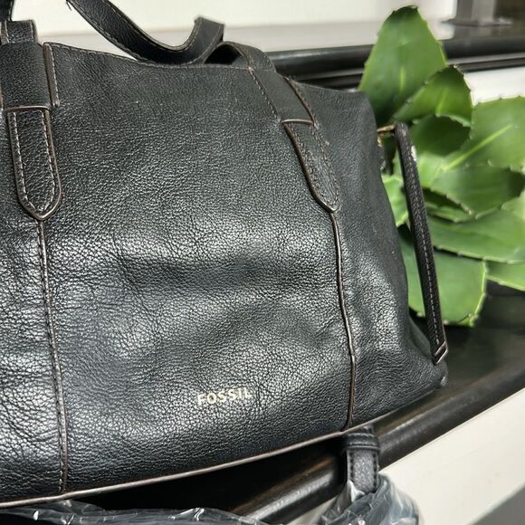 Fossil, genuine, leather shoulder tote, Crossbody satchel purse laptop, business - Picture 5 of 7
